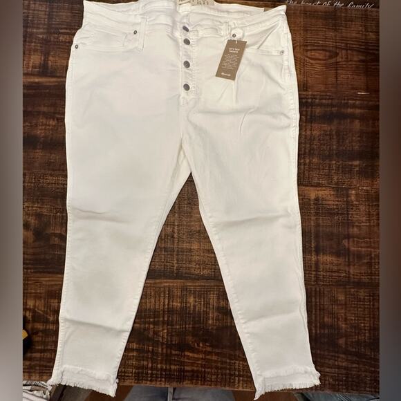 Madewell Pants - NWT- Madewell Button Fly Skinny Raw Hem Cropped Jeans